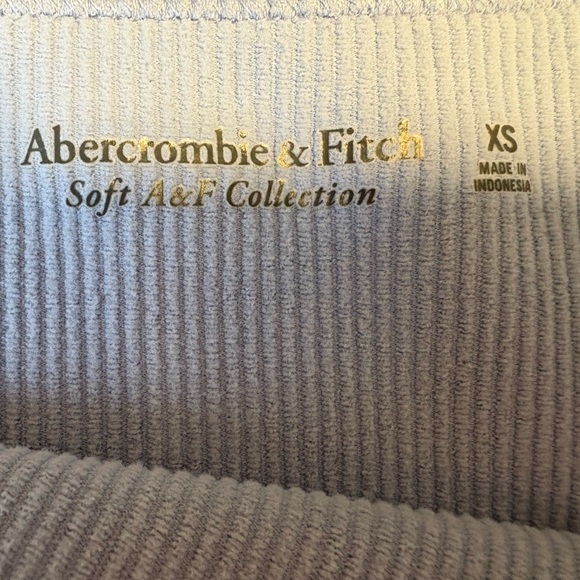 Abercrombie & Fitch Soft Collection Ribbed Knit - Picture 4 of 4